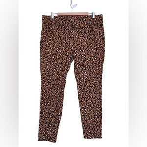 Old Navy Leopard print pixie pants